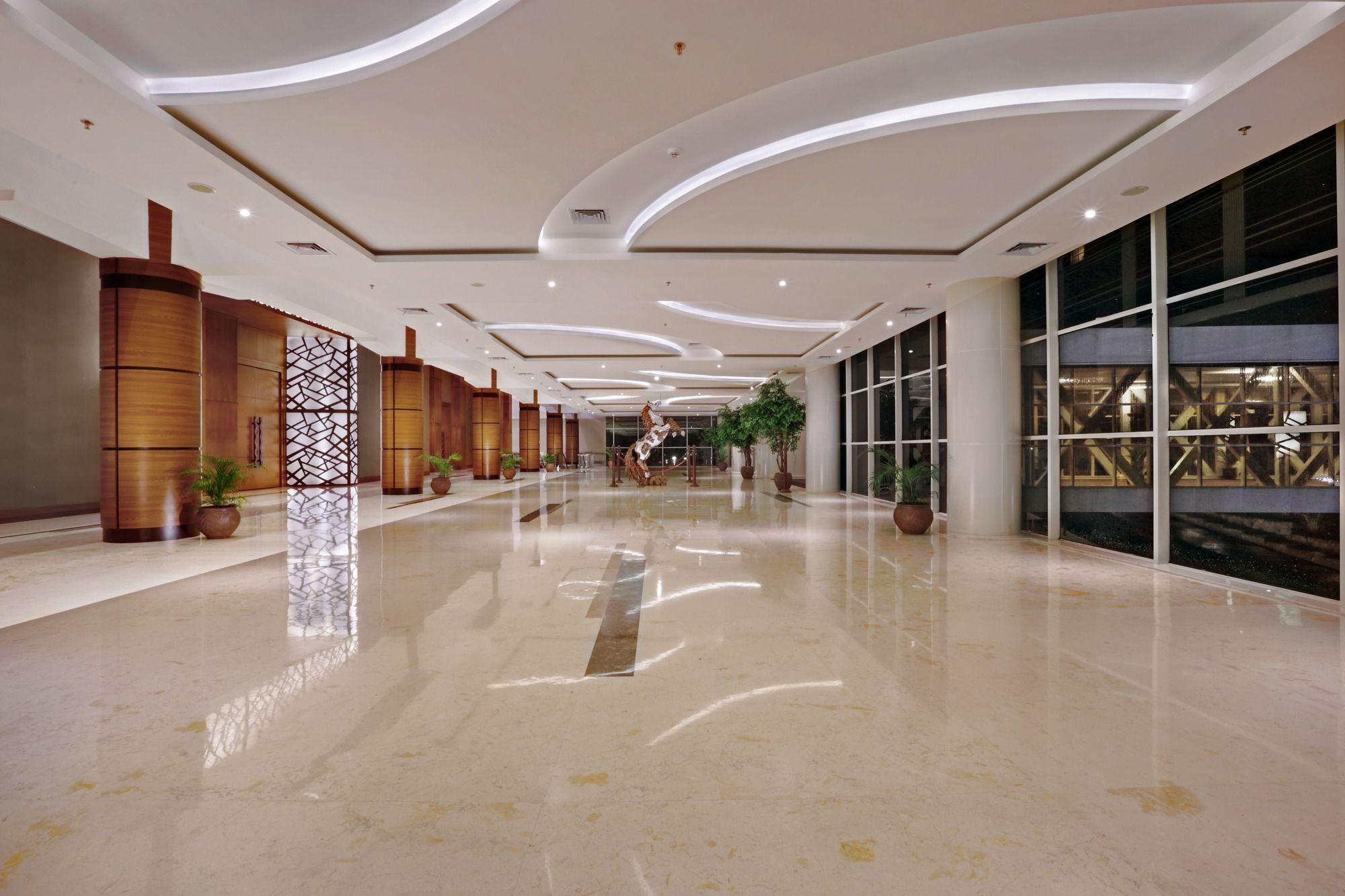 فندق يوغياكارتافي  مركز مؤتمرات وفندق ذا ألانا يوجياكارتا المظهر الخارجي الصورة